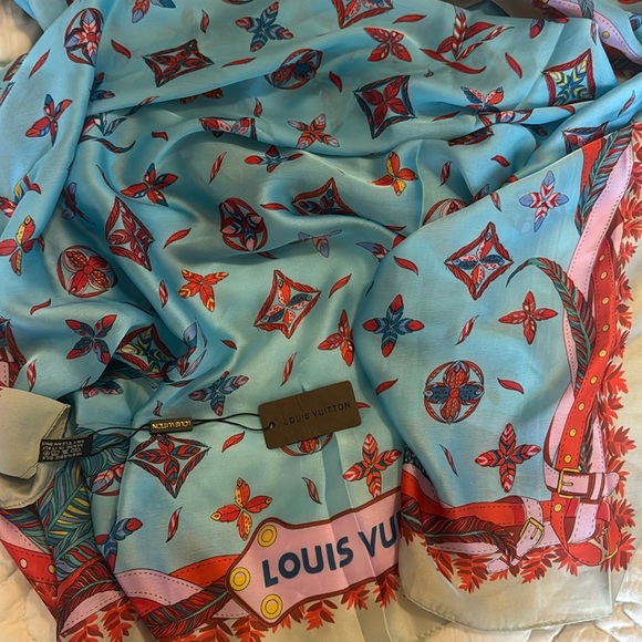 Beautiful LV silk scarf! New with tags! Does not include box. - Picture 1 of 3